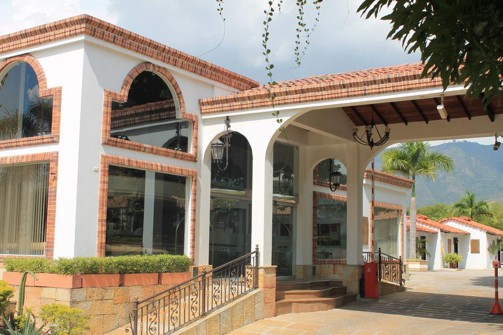 Hotel San Juan Internacional Girón Exterior foto